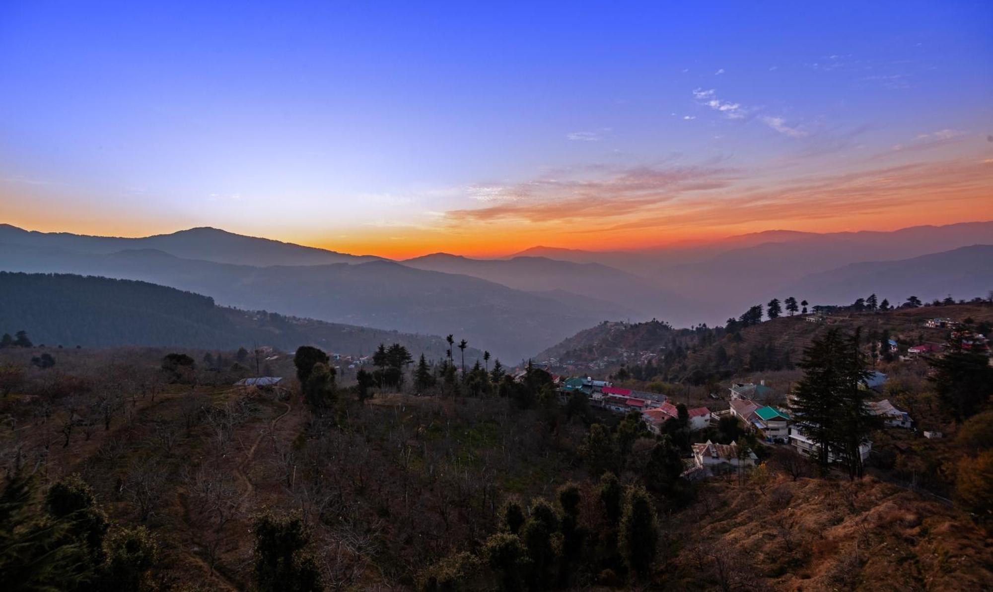 Treebo The Northern Retreat Resort With Mountain View Shimla Bagian luar foto